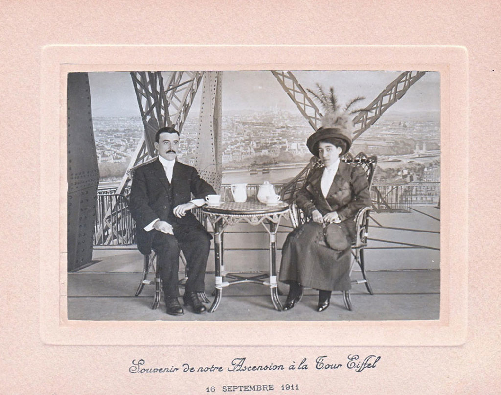 Souvenir de notre ascension à la Tour Eiffel -16 septembre 1911
